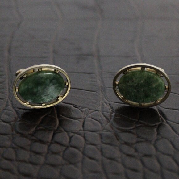 Jade Oval Gold Tone Vintage Cuff Links - Picture 1 of 8